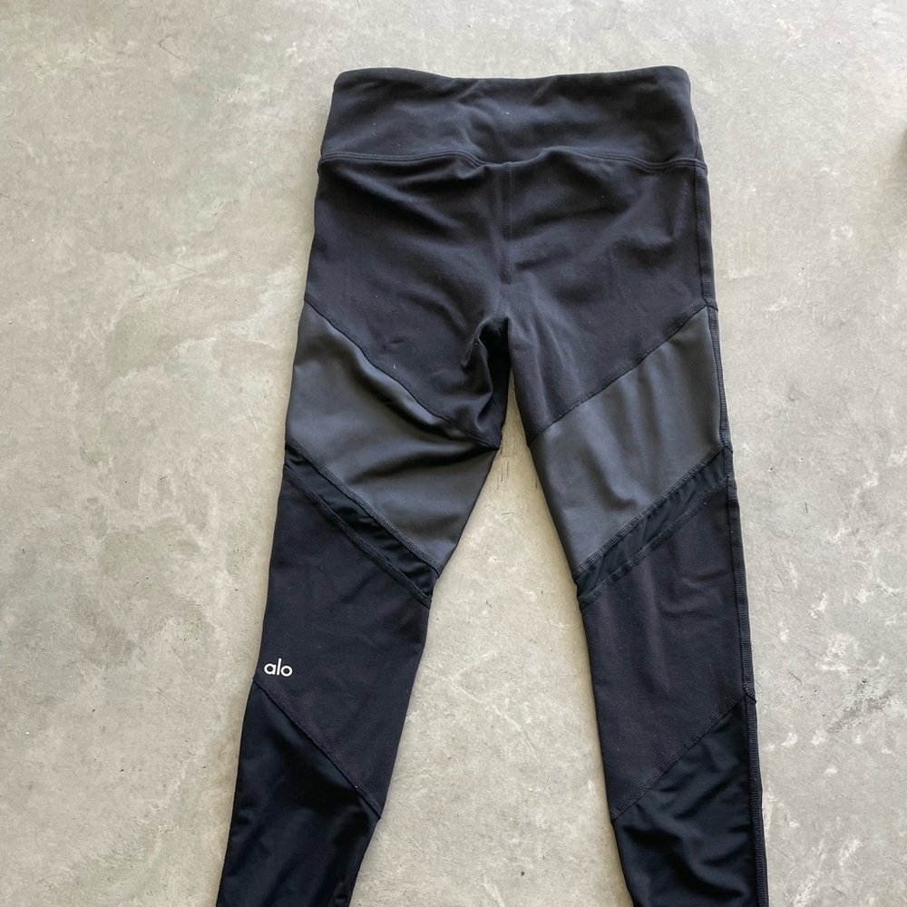 Black Alo Yoga Leggings